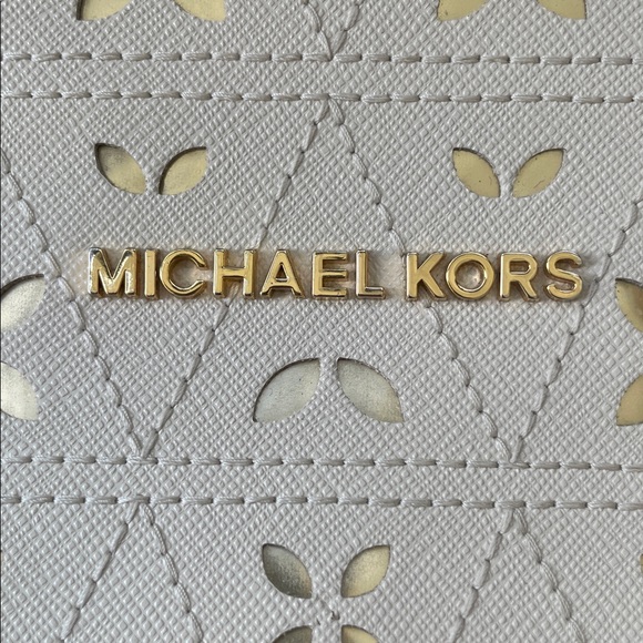 🤍NEW🤍Michael Kors White and Gold Shoulder Bag - Picture 13 of 14
